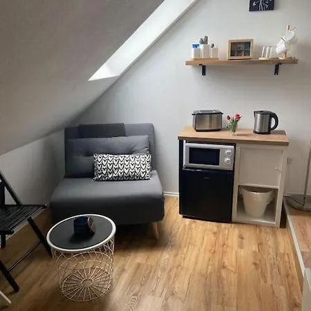Schnuckeliges Dachgeschoss-apartment 헤렌베르그