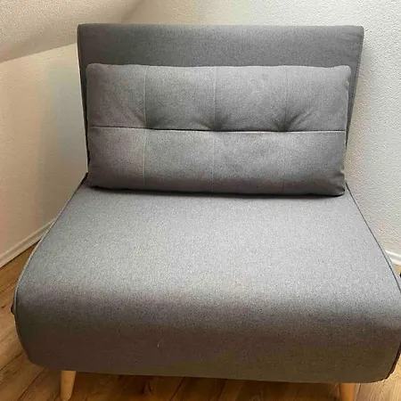 Schnuckeliges Dachgeschoss-apartment 아파트 *